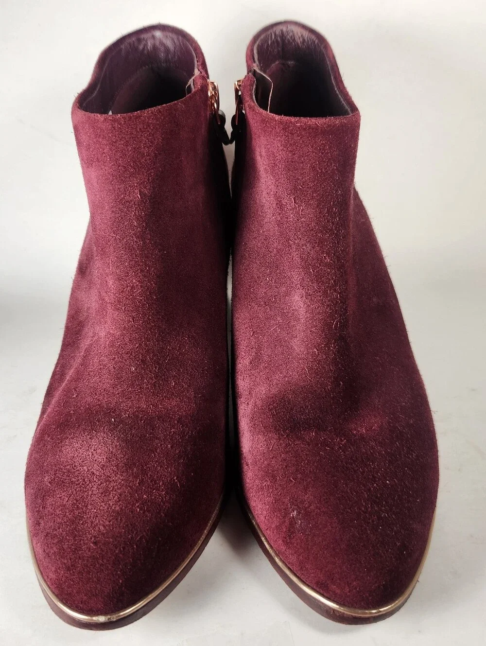 TED BAKER Womens Hiharu Ankle Boot 9 EU 40 Burgundy Wood Heel Back Zip Rose Gold